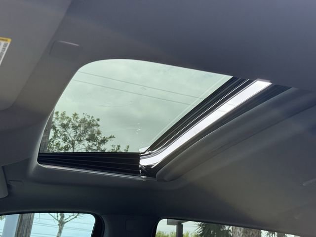 Used 2026 GMC Sierra 1500 SLT w/ SLT Premium Package image 17