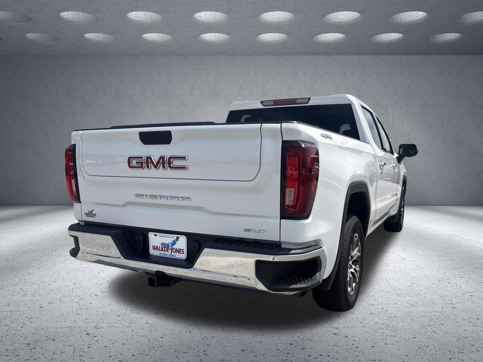 Used 2025 GMC Sierra 1500 SLT AWD/4WD image 5