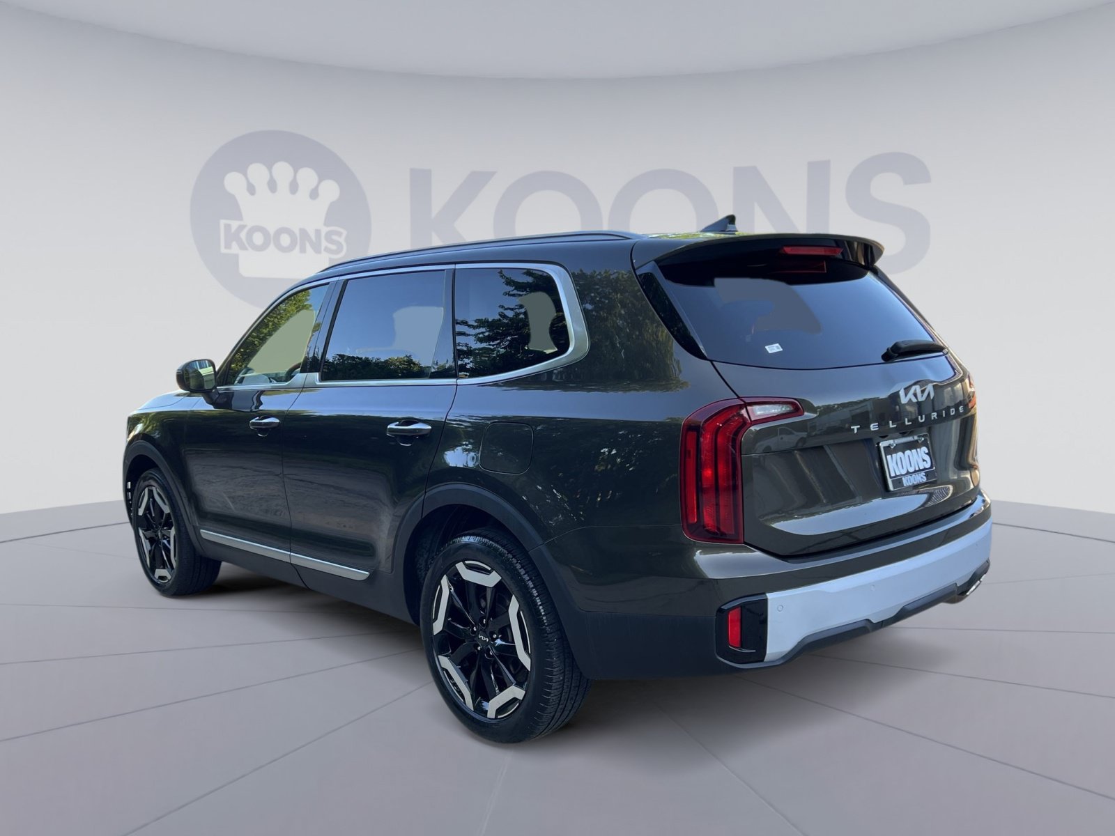 Used 2023 Kia Telluride S w/ S Sunroof Package AWD/4WD image 4