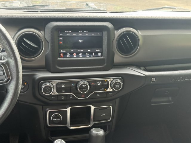 Used 2023 Jeep Wrangler Unlimited Sport AWD/4WD image 27