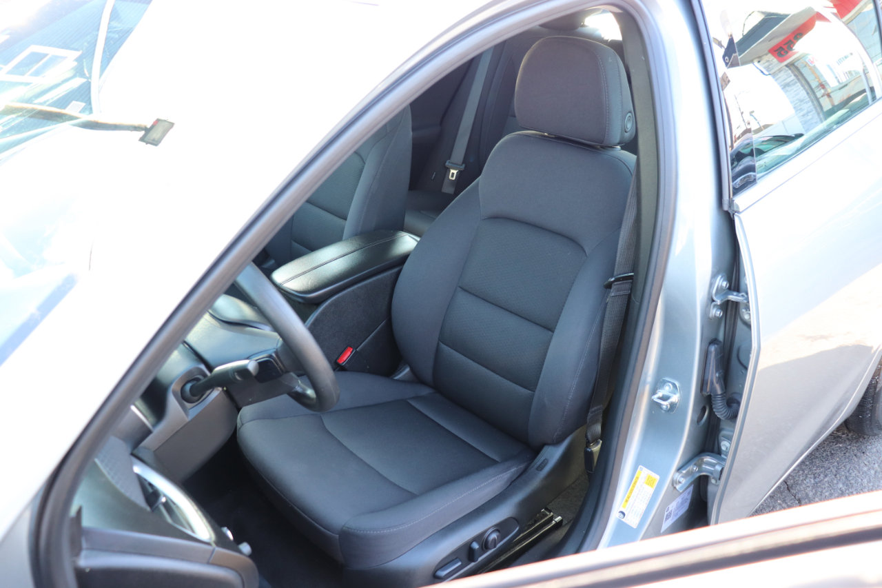 Used 2024 Chevrolet Malibu LT image 11