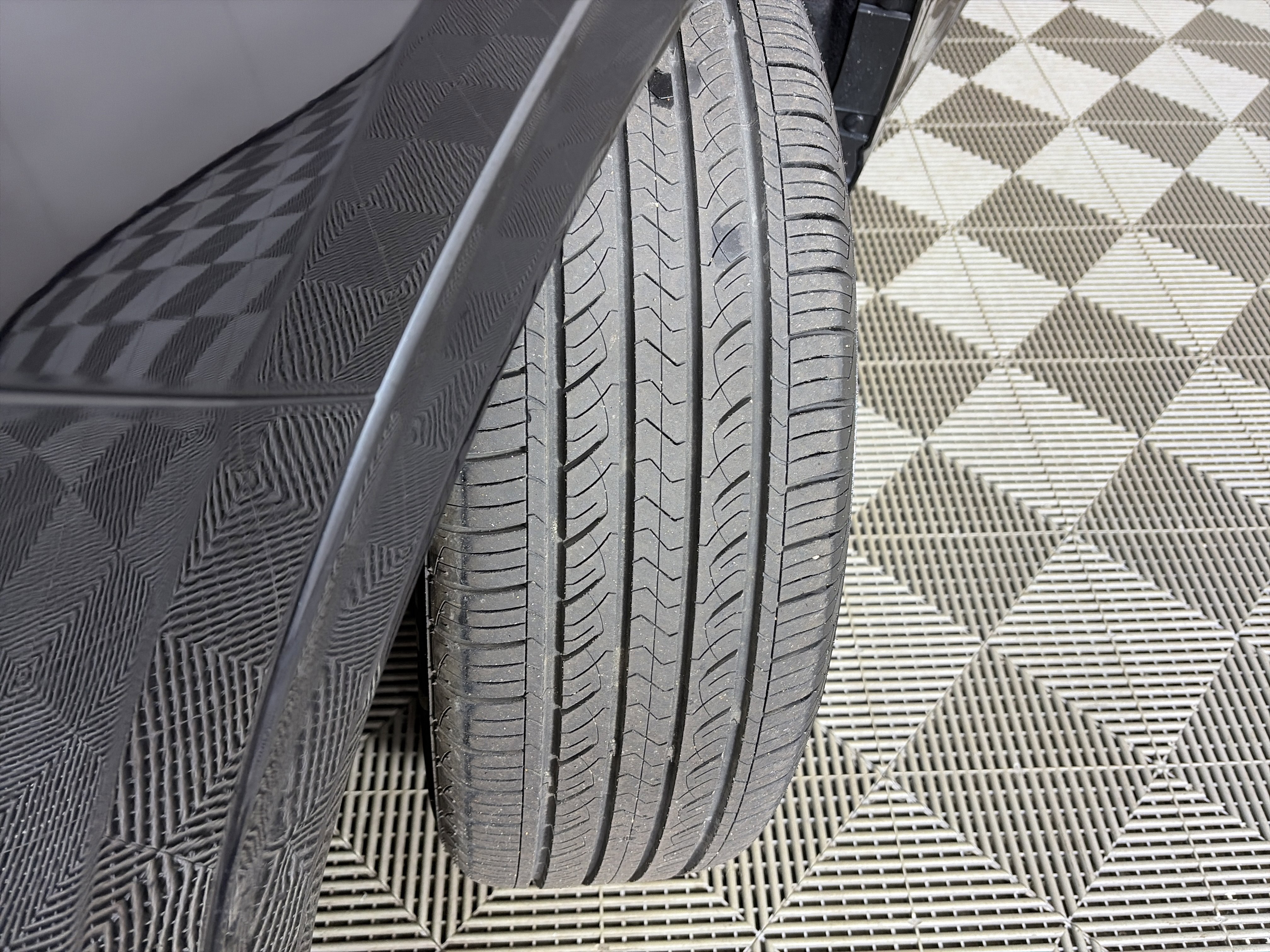 Used 2024 Ford Escape ST-Line image 12