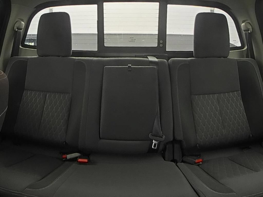 Used 2021 Nissan Titan SV w/ SV Convenience Package AWD/4WD image 10