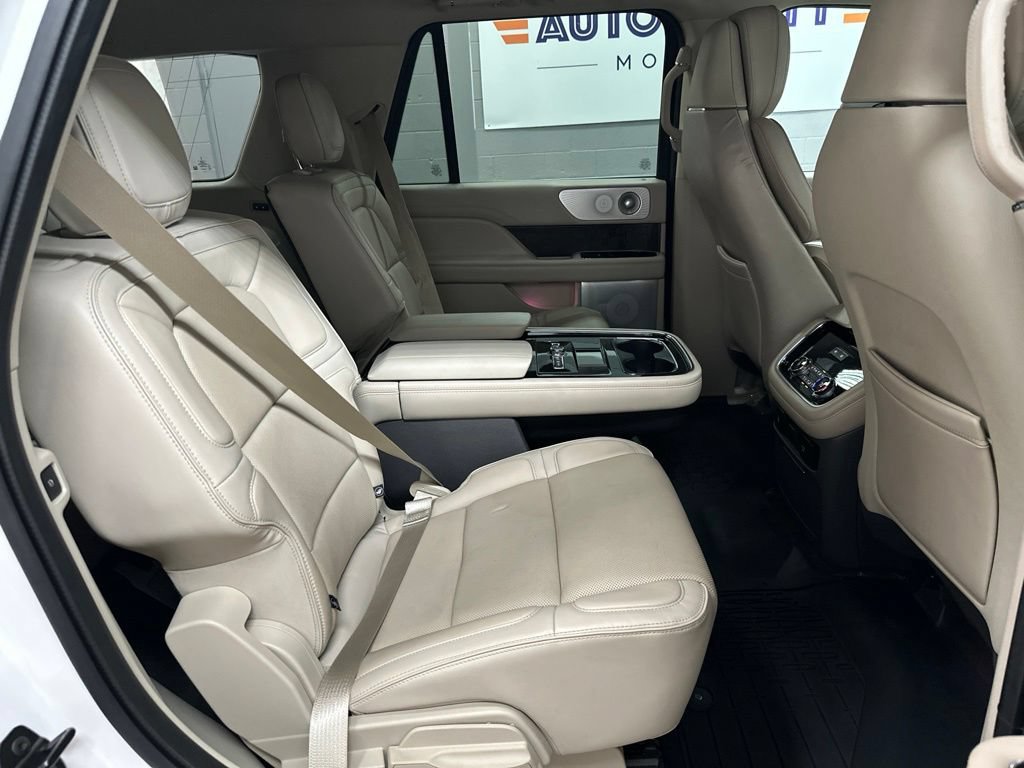 Used 2019 Lincoln Navigator Reserve AWD/4WD image 20