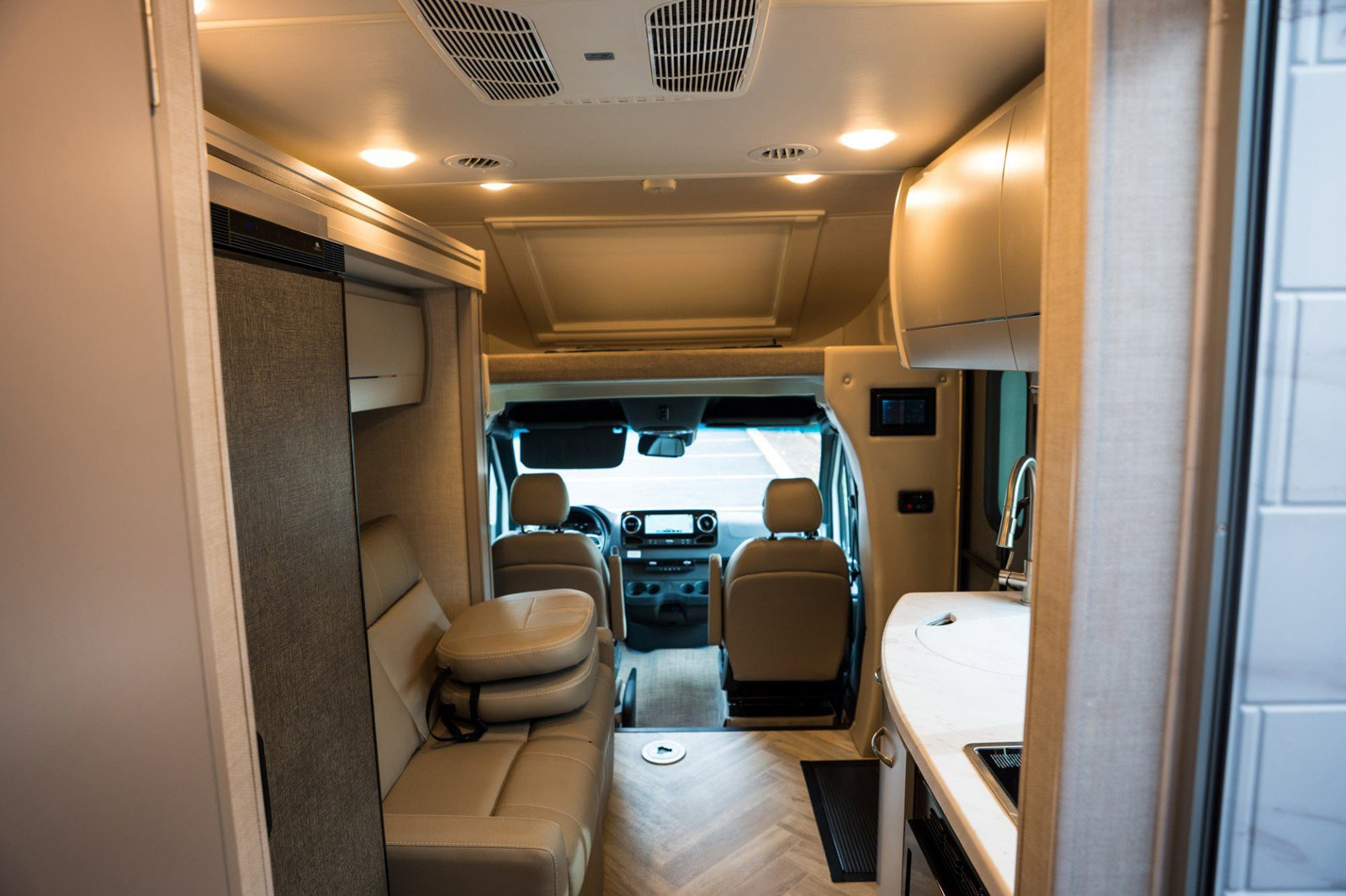 Used 2023 Mercedes-Benz Sprinter 4500 image 16