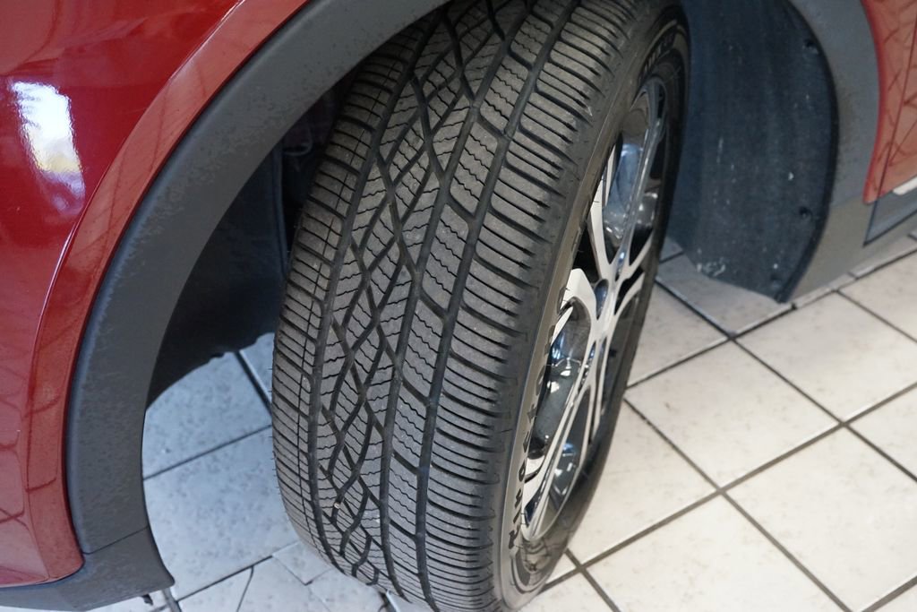 Used 2018 Chevrolet Bolt Premier w/ Driver Confidence II Package FWD image 52