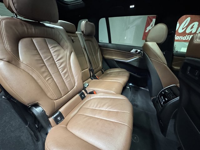 Used 2020 BMW X7 xDrive40i w/ M Sport Package image 15