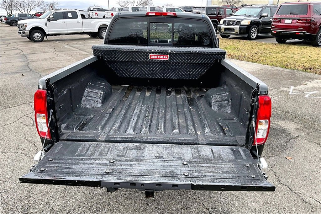 Used 2015 Nissan Frontier SV image 31