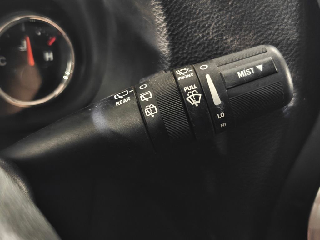 Used 2015 Jeep Wrangler Unlimited Sahara w/ Dual Top Group image 33