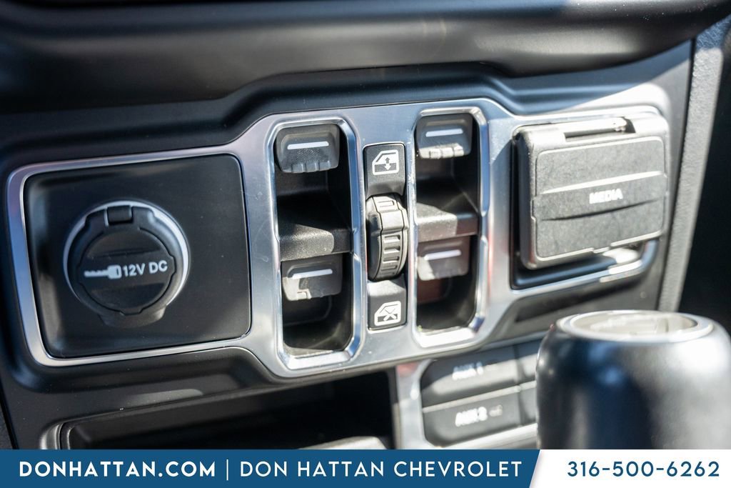 Used 2021 Jeep Gladiator Overland w/ Uconnect 4C Nav & Sound Group image 11