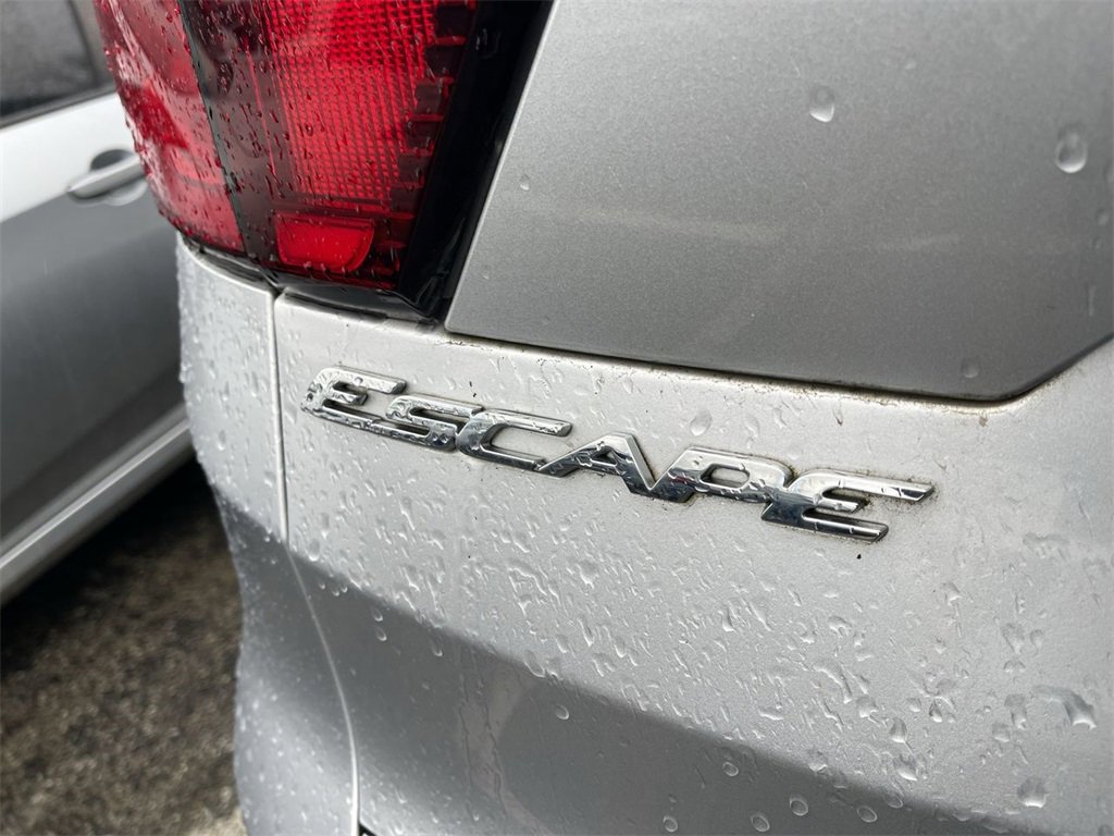 Used 2019 Ford Escape Titanium image 6