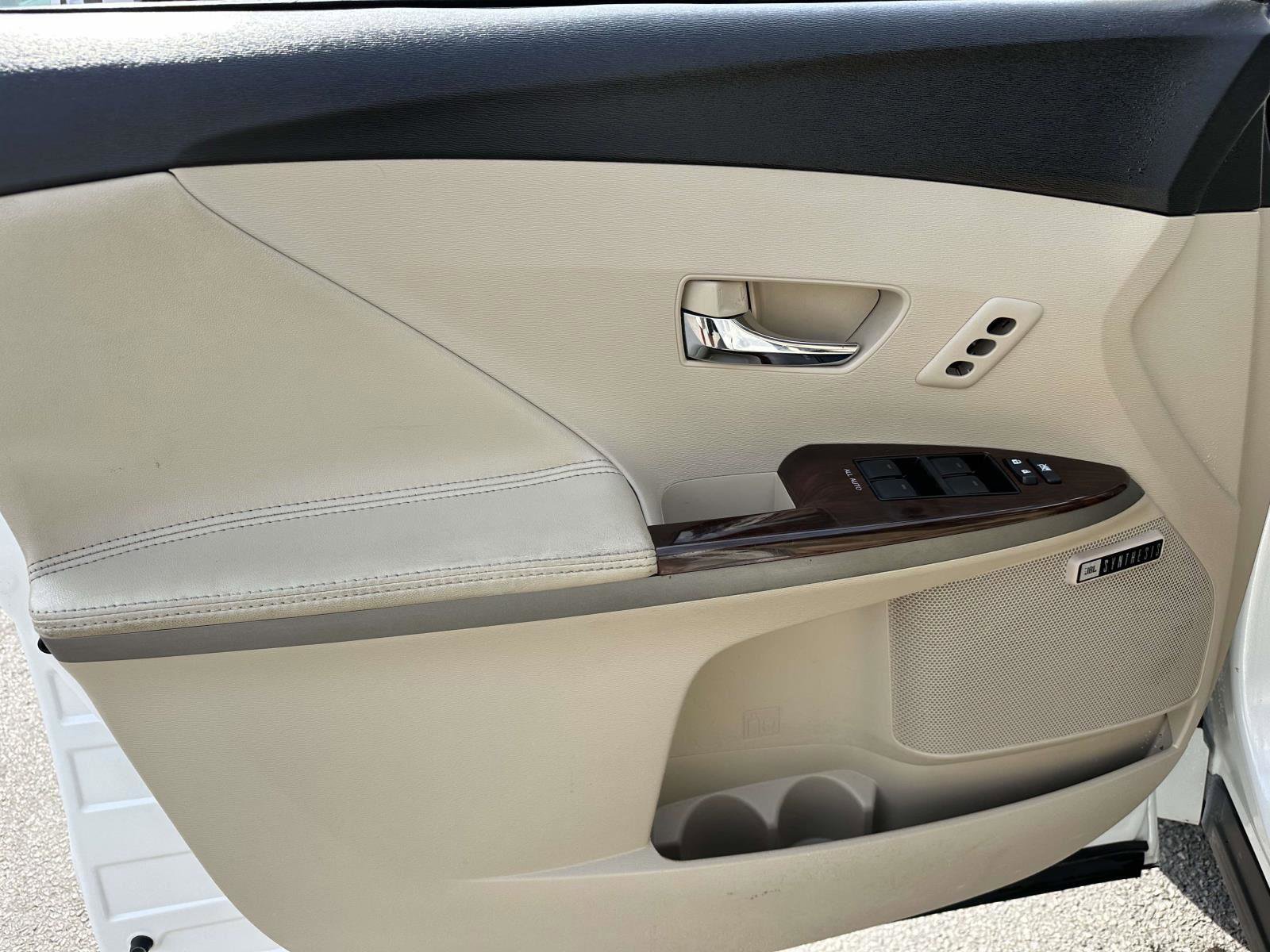 Used 2014 Toyota Venza XLE w/ XLE Premium Package image 20