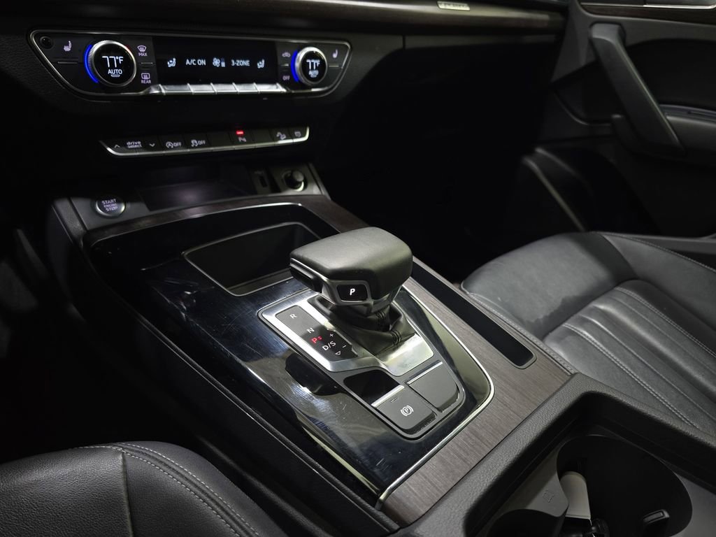 Used 2023 Audi Q5 2.0T Premium w/ Convenience Package AWD/4WD image 25