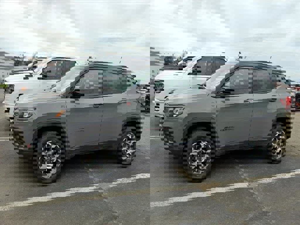 Used 2022 Jeep Compass Trailhawk w/ Trailhawk Convenience Group