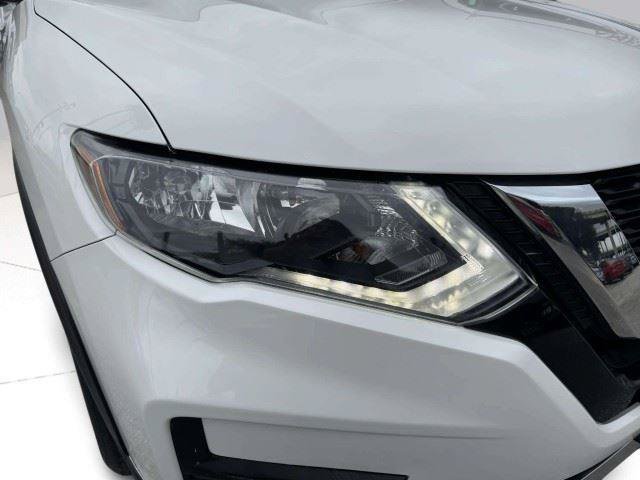Used 2019 Nissan Rogue SV FWD image 11