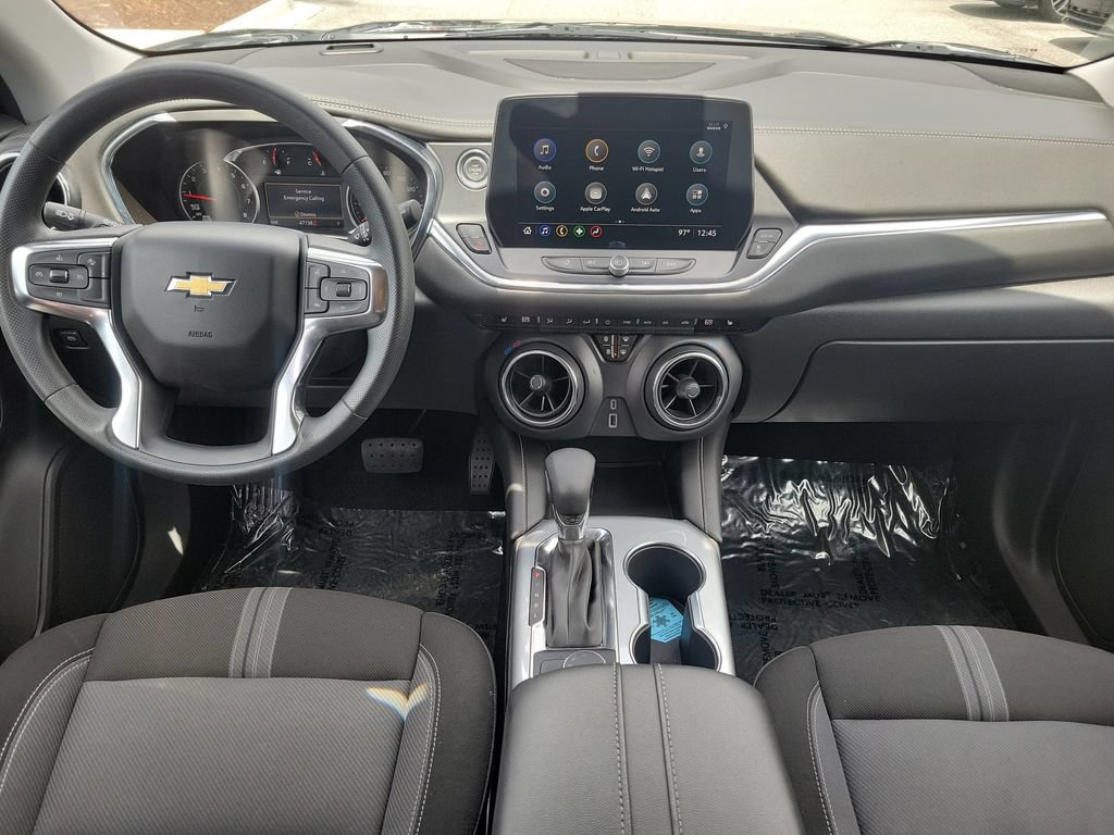 Used 2025 Chevrolet Blazer LT FWD image 19