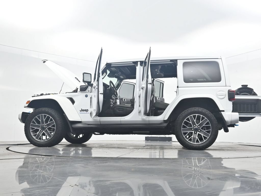 Used 2024 Jeep Wrangler High Altitude AWD/4WD image 44