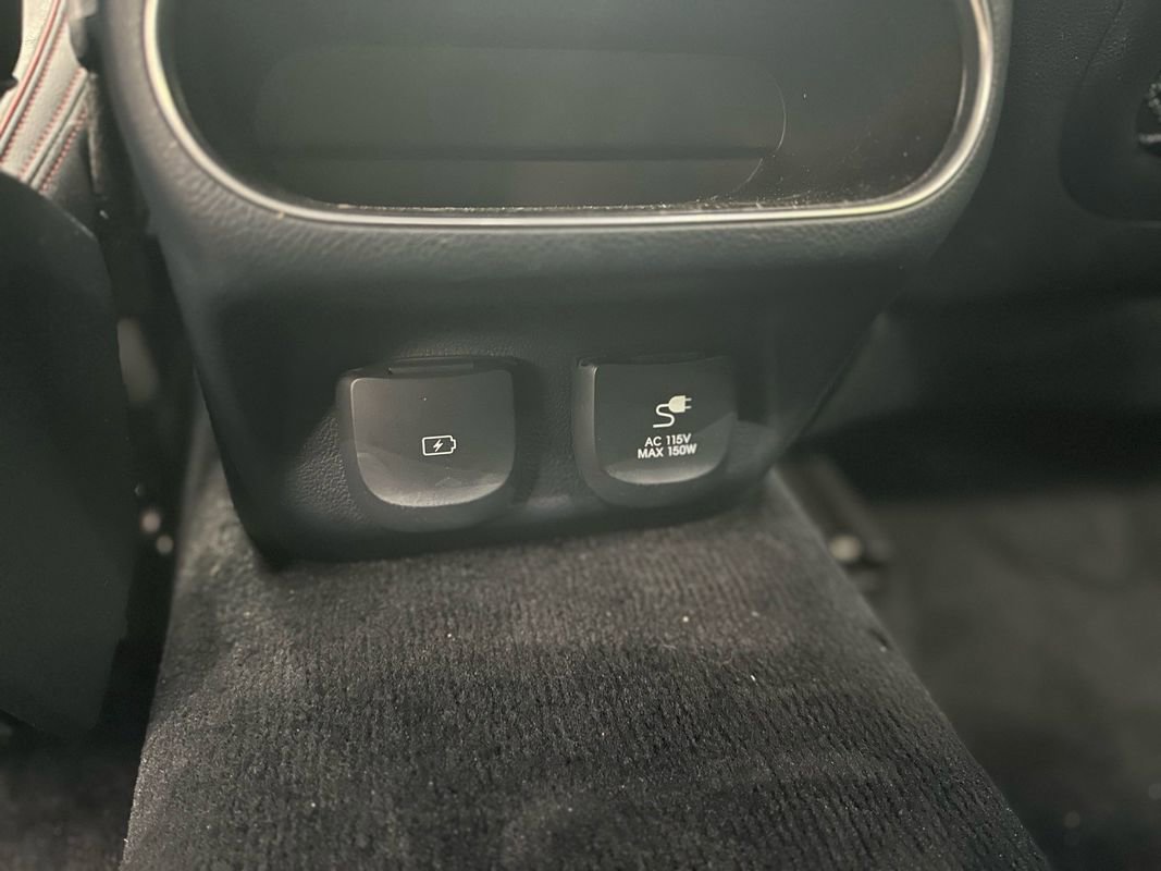 Used 2022 Genesis GV70 2.5T w/ Sport Prestige Package image 27