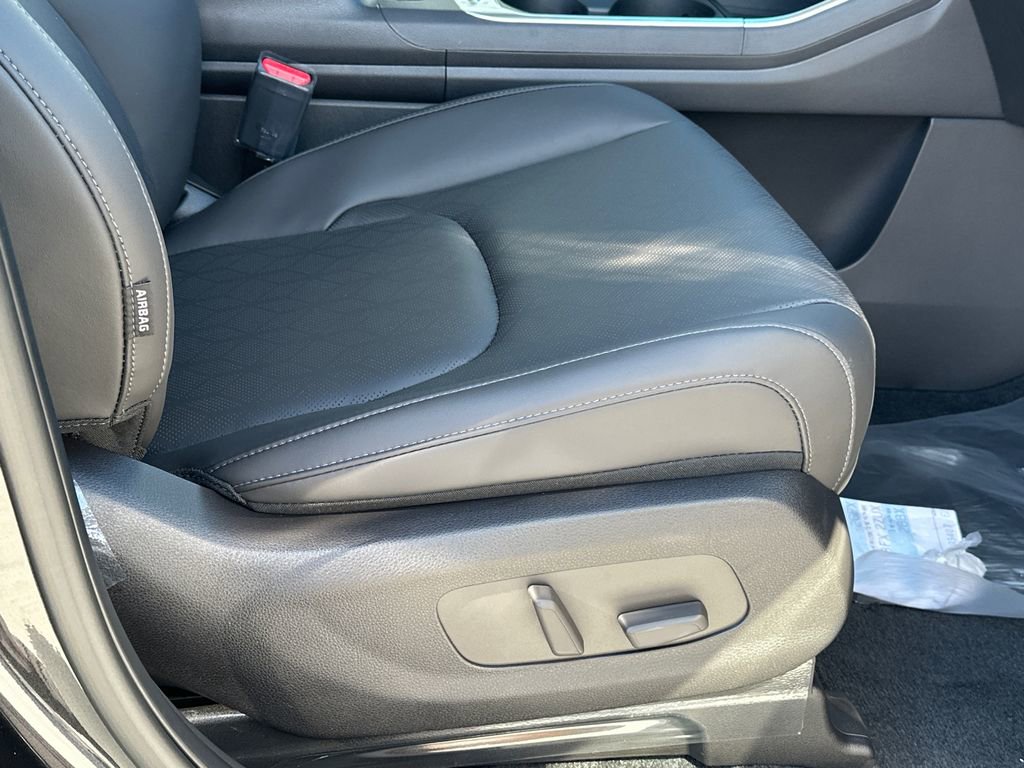 New 2026 Kia Carnival SX w/ SX Dark Edition Package image 15
