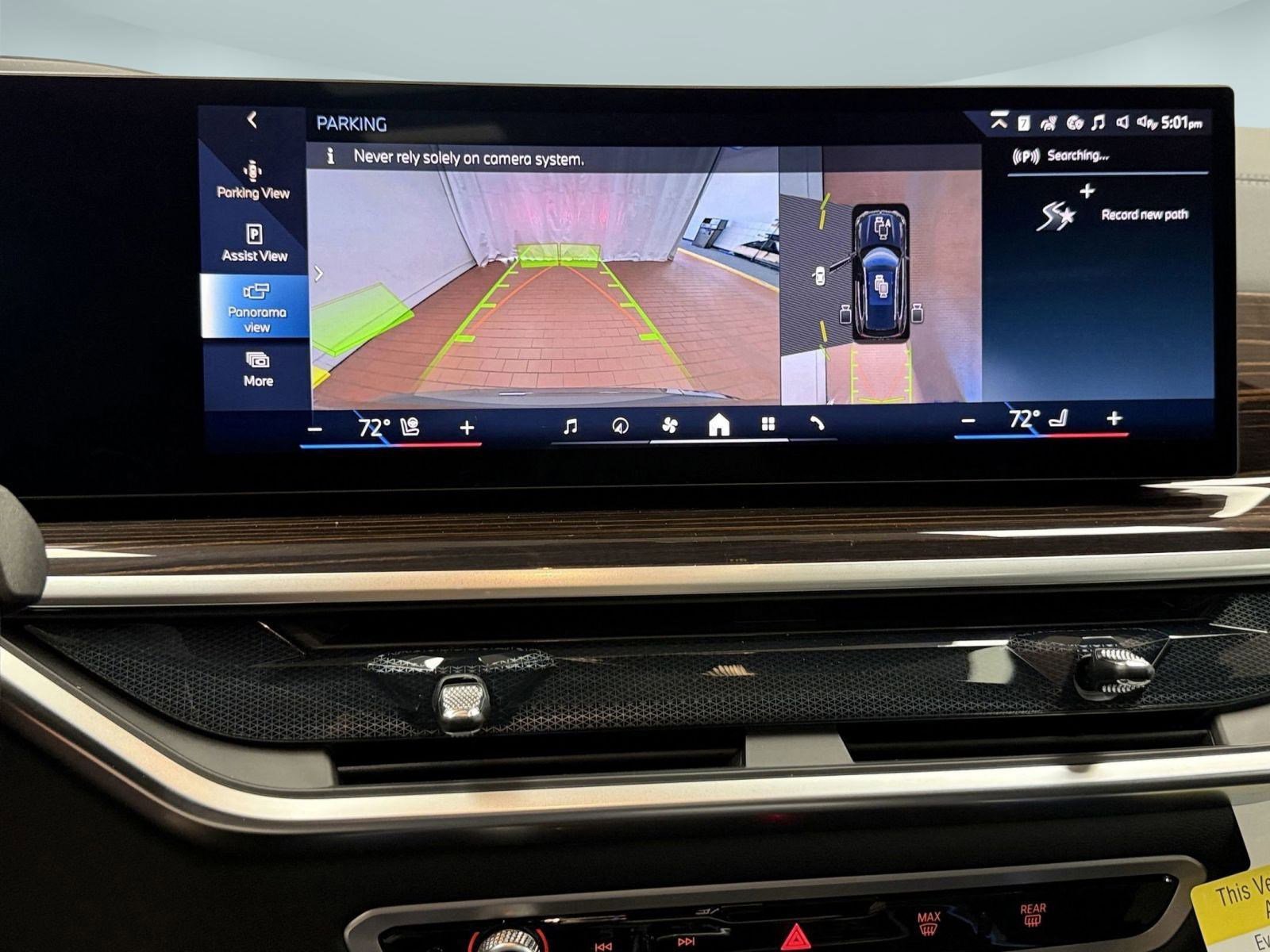 Used 2025 BMW X5 xDrive50e w/ Premium Package image 28