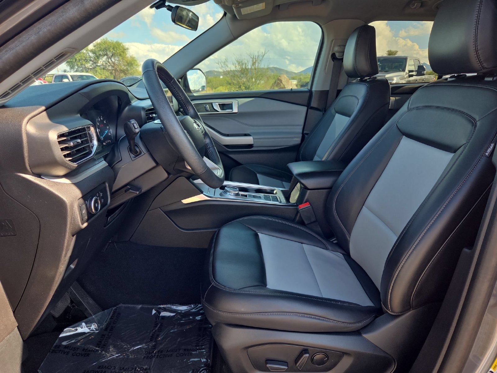 Certified 2023 Ford Explorer XLT w/ Equipment Group 202A RWD image 11