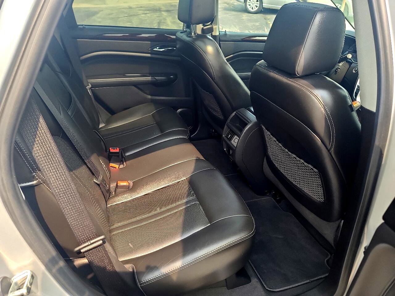 Used 2013 Cadillac SRX Luxury image 13