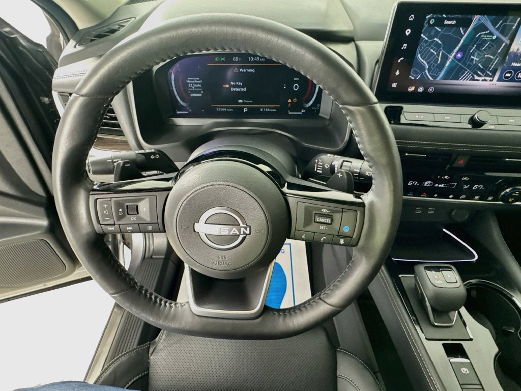 Used 2024 Nissan Rogue Platinum w/ Platinum Premium Package FWD image 11