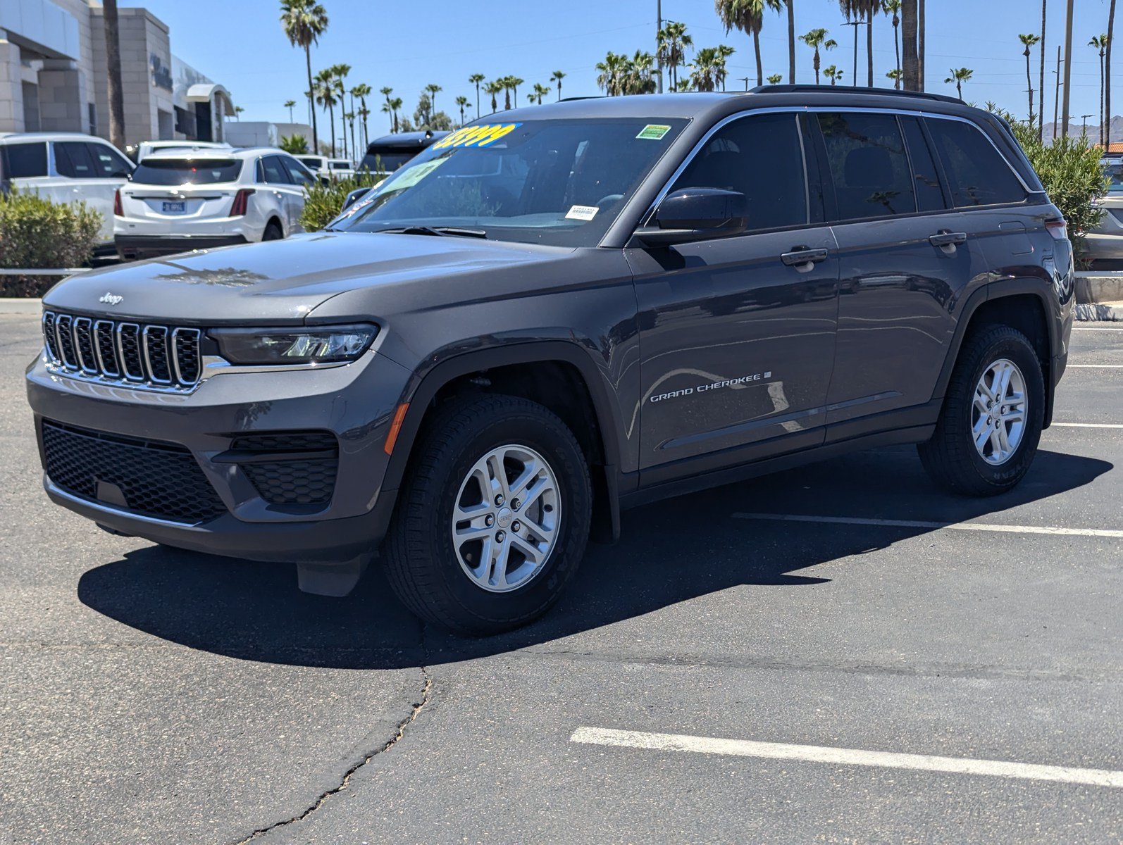 Certified 2025 Jeep Grand Cherokee Laredo w/ MOPAR Finishing Package RWD image 5
