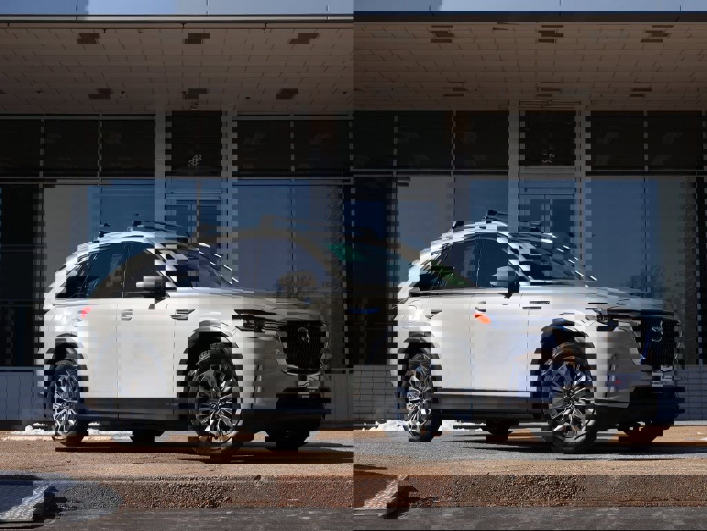 Used 2024 MAZDA CX-90 Plug-In Hybrid w/ Preferred image 1