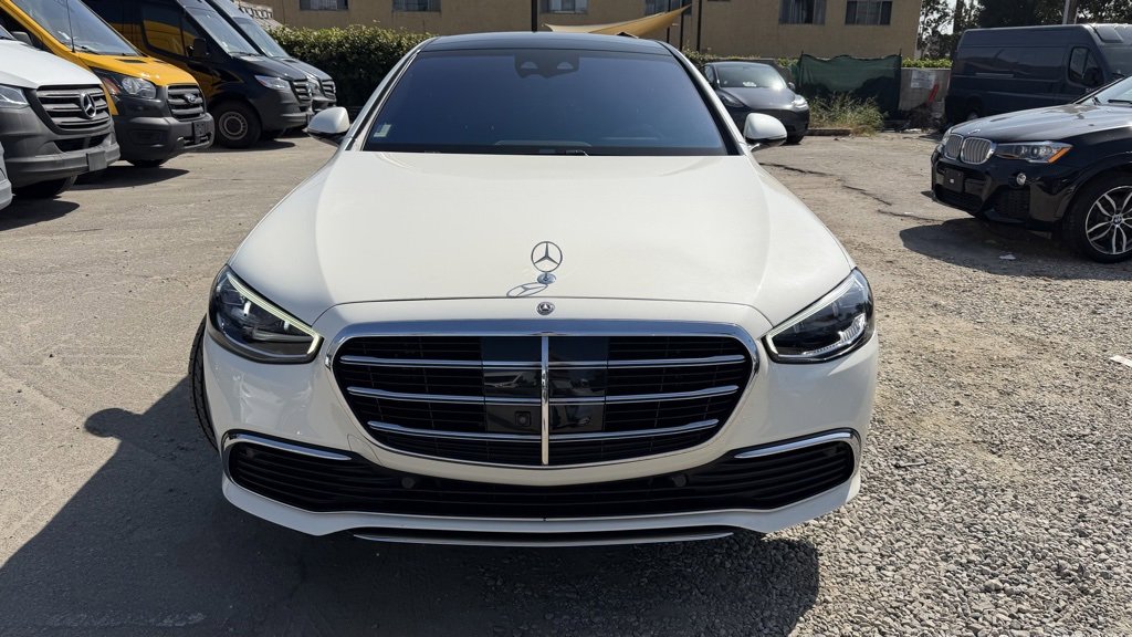 Used 2021 Mercedes-Benz S 580 4MATIC Sedan image 2