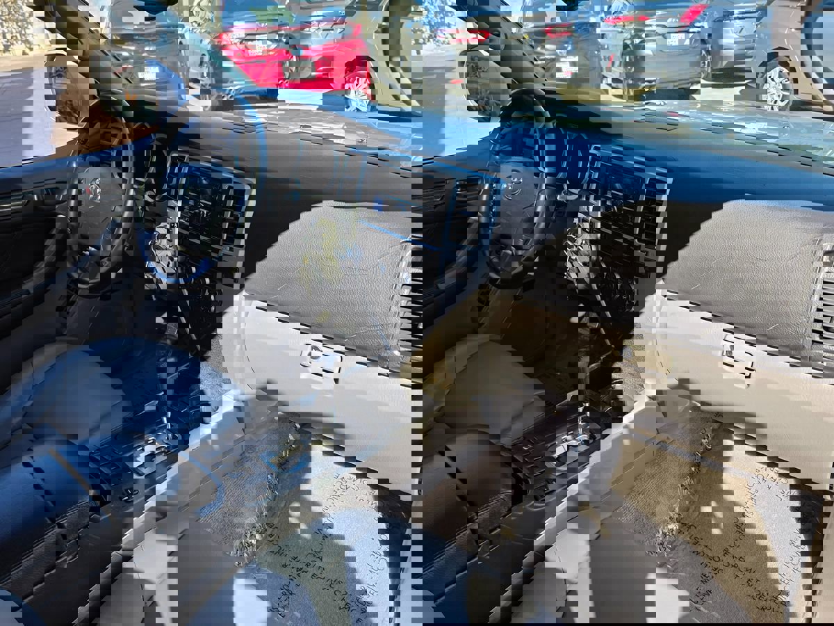 Used 2005 Toyota 4Runner Limited image 11