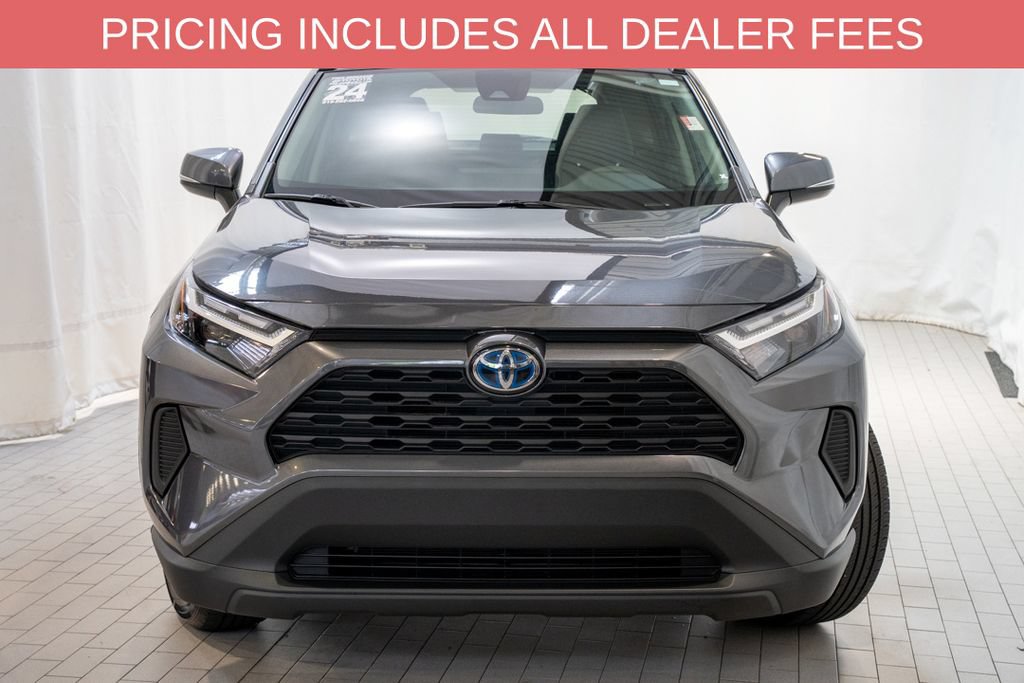 Used 2024 Toyota RAV4 LE AWD/4WD image 2