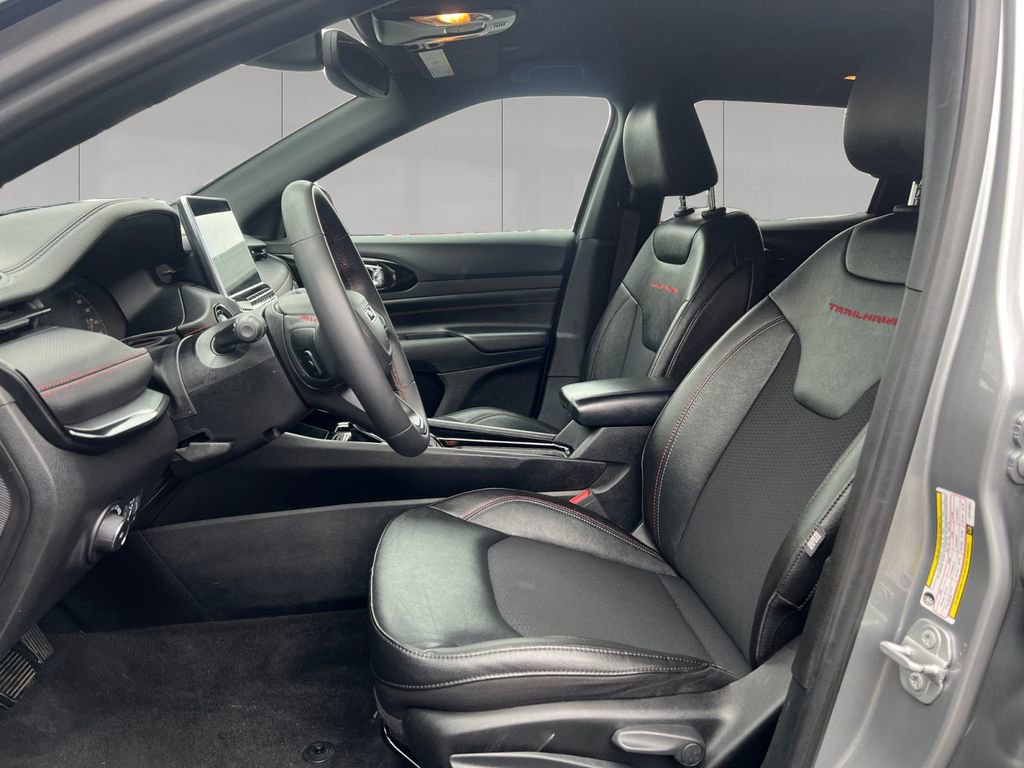 Used 2024 Jeep Compass Trailhawk image 10