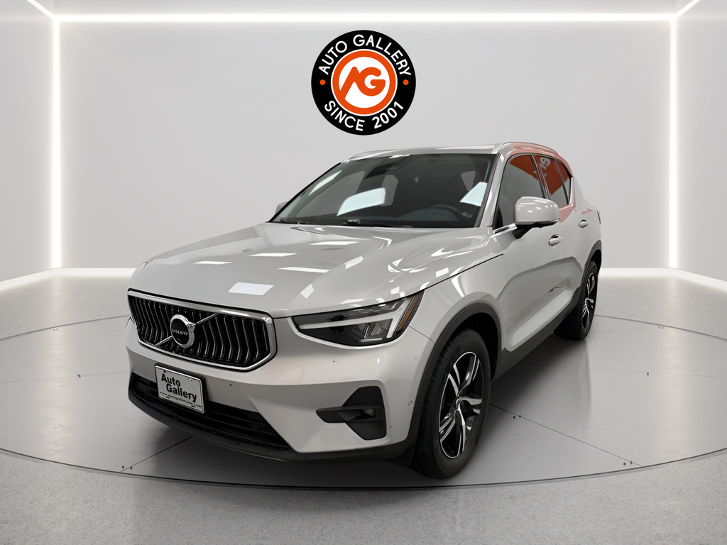 Used 2023 Volvo XC40 B5 Plus AWD/4WD image 7