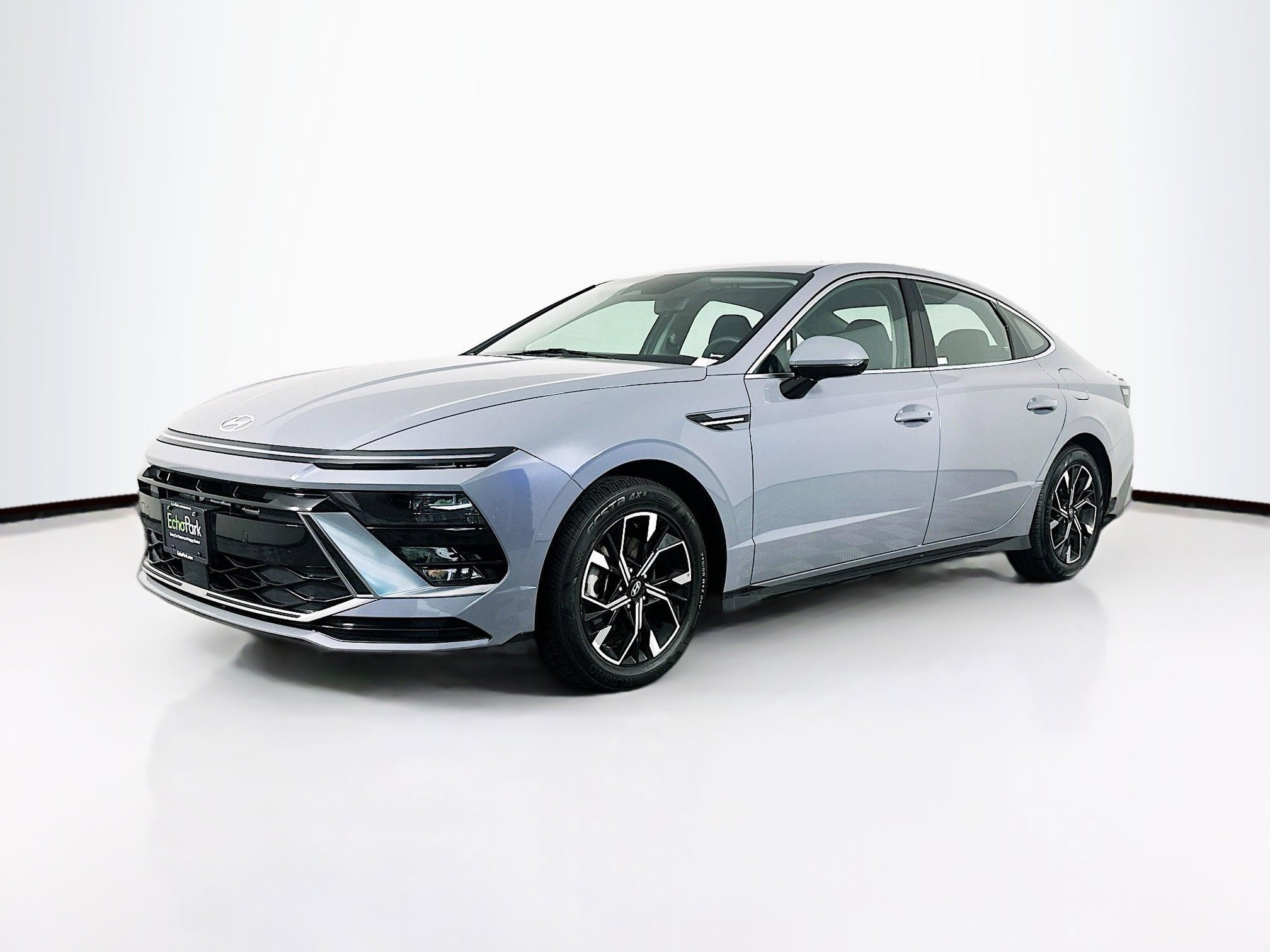 Used 2025 Hyundai Sonata SEL FWD image 3