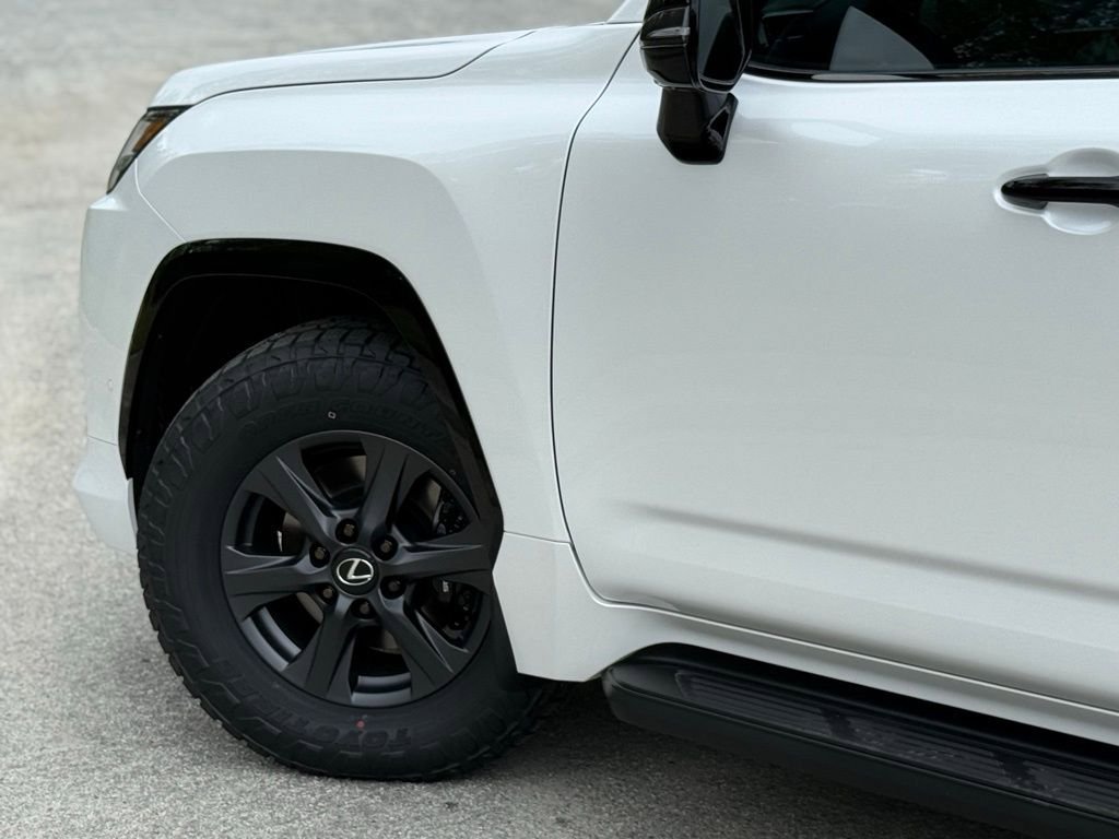 New 2026 Lexus LX 700h Overtrail AWD/4WD image 8