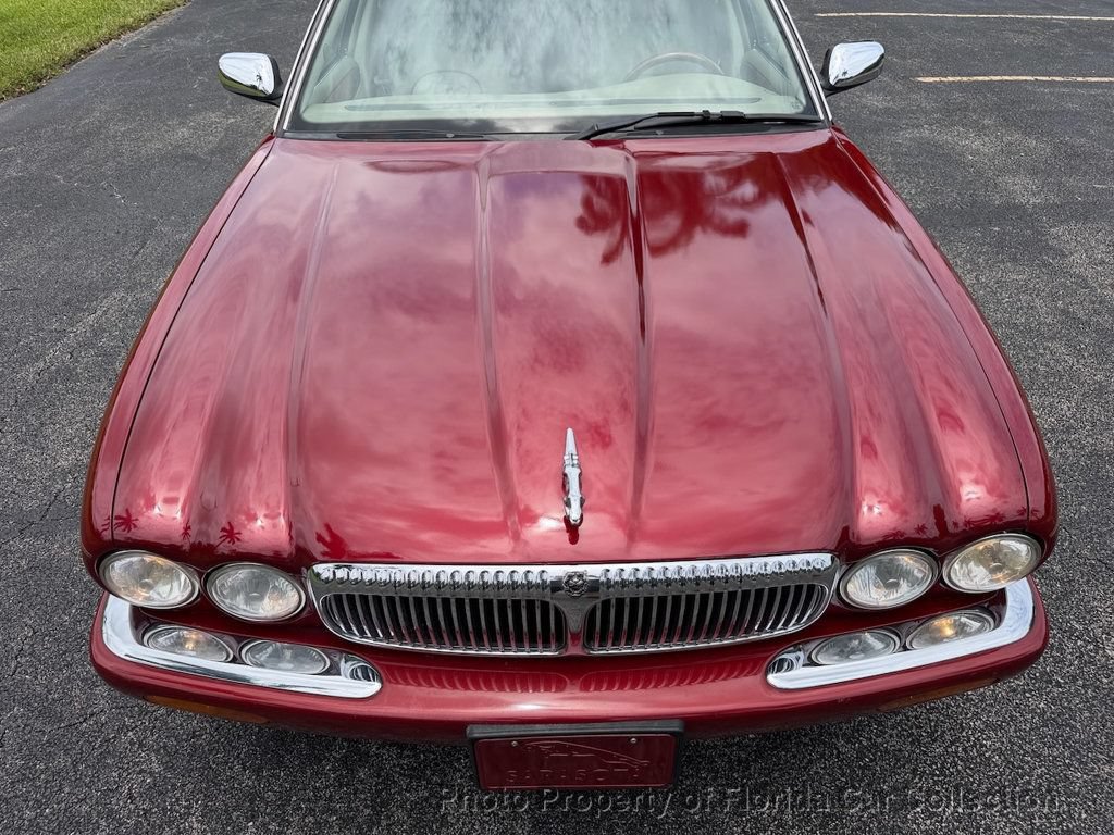 Used 1999 Jaguar XJ8 L RWD image 23