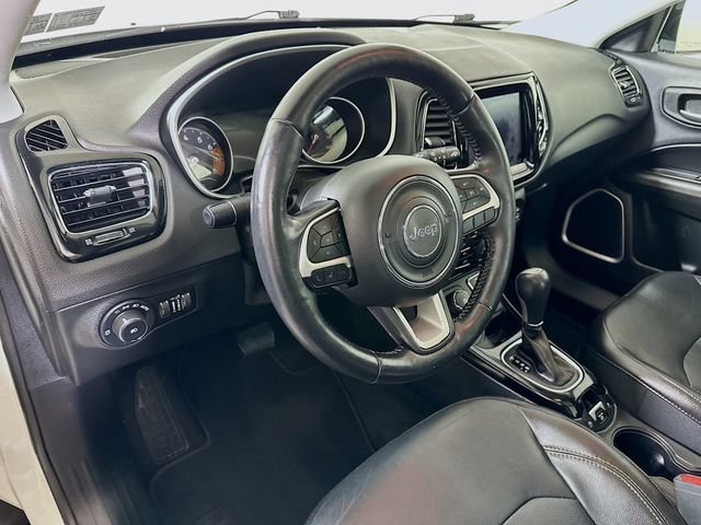 Used 2018 Jeep Compass Limited w/ Navigation Group AWD/4WD image 12
