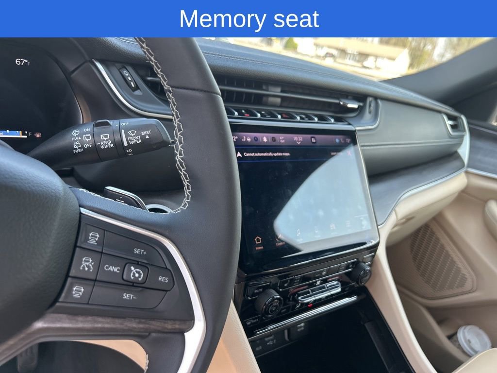 Used 2024 Jeep Grand Cherokee Limited w/ Black Appearance Package image 9