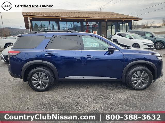 Certified 2022 Nissan Pathfinder SV image 9