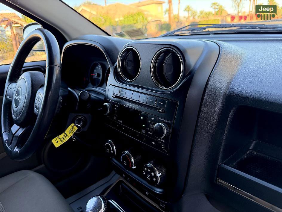 Used 2012 Jeep Compass Latitude image 15