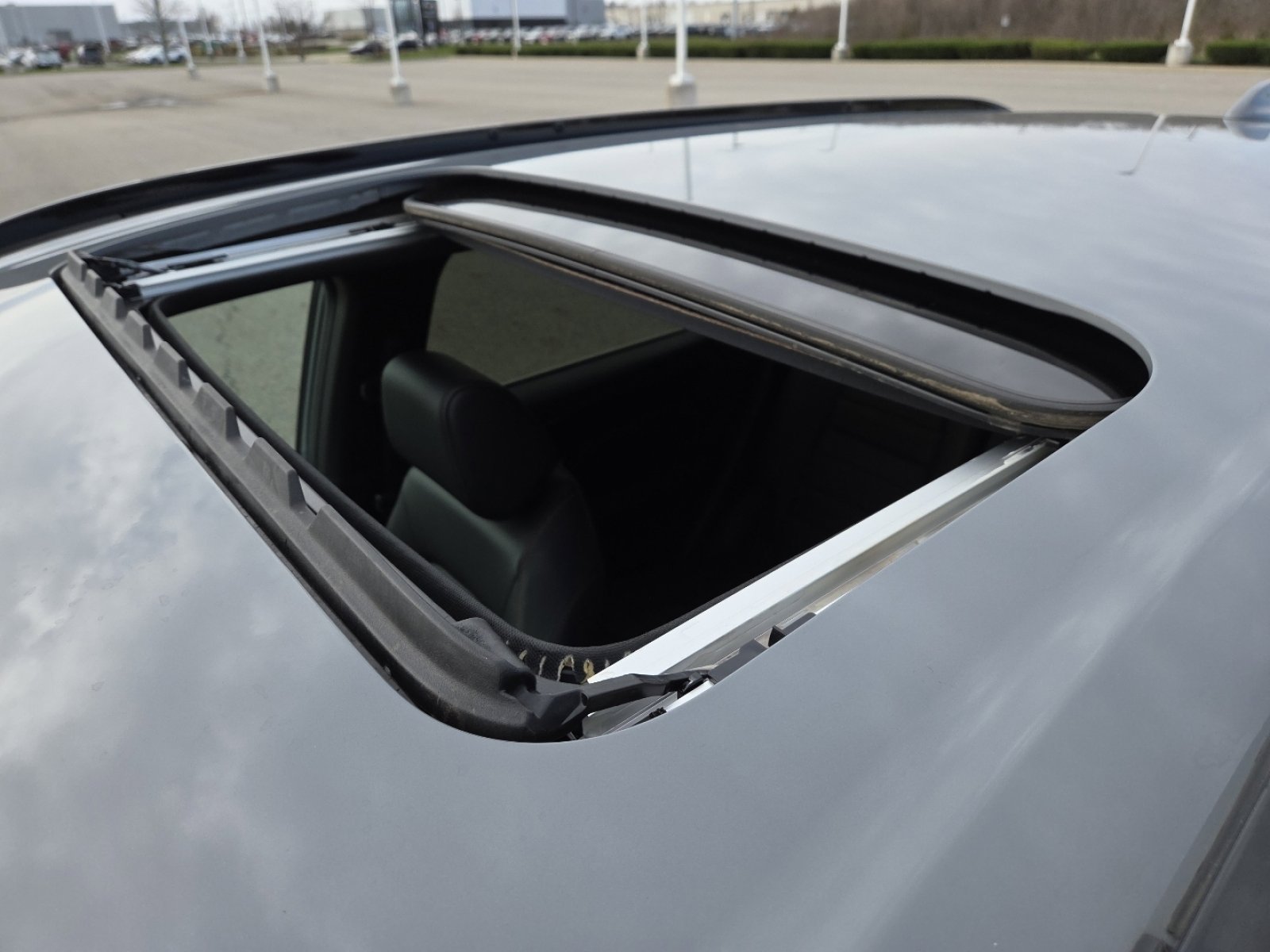 Used 2023 Honda CR-V Sport Touring image 4