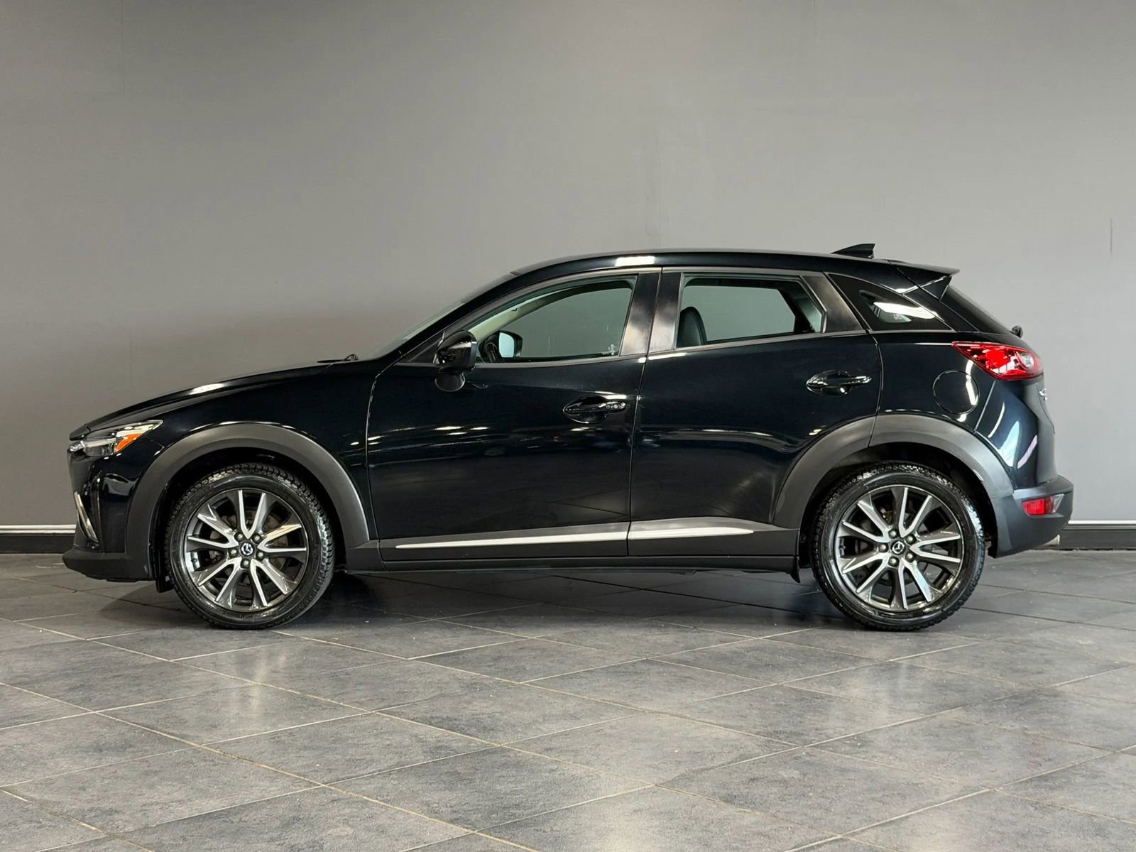 Used 2017 MAZDA CX-3 Grand Touring AWD/4WD image 8