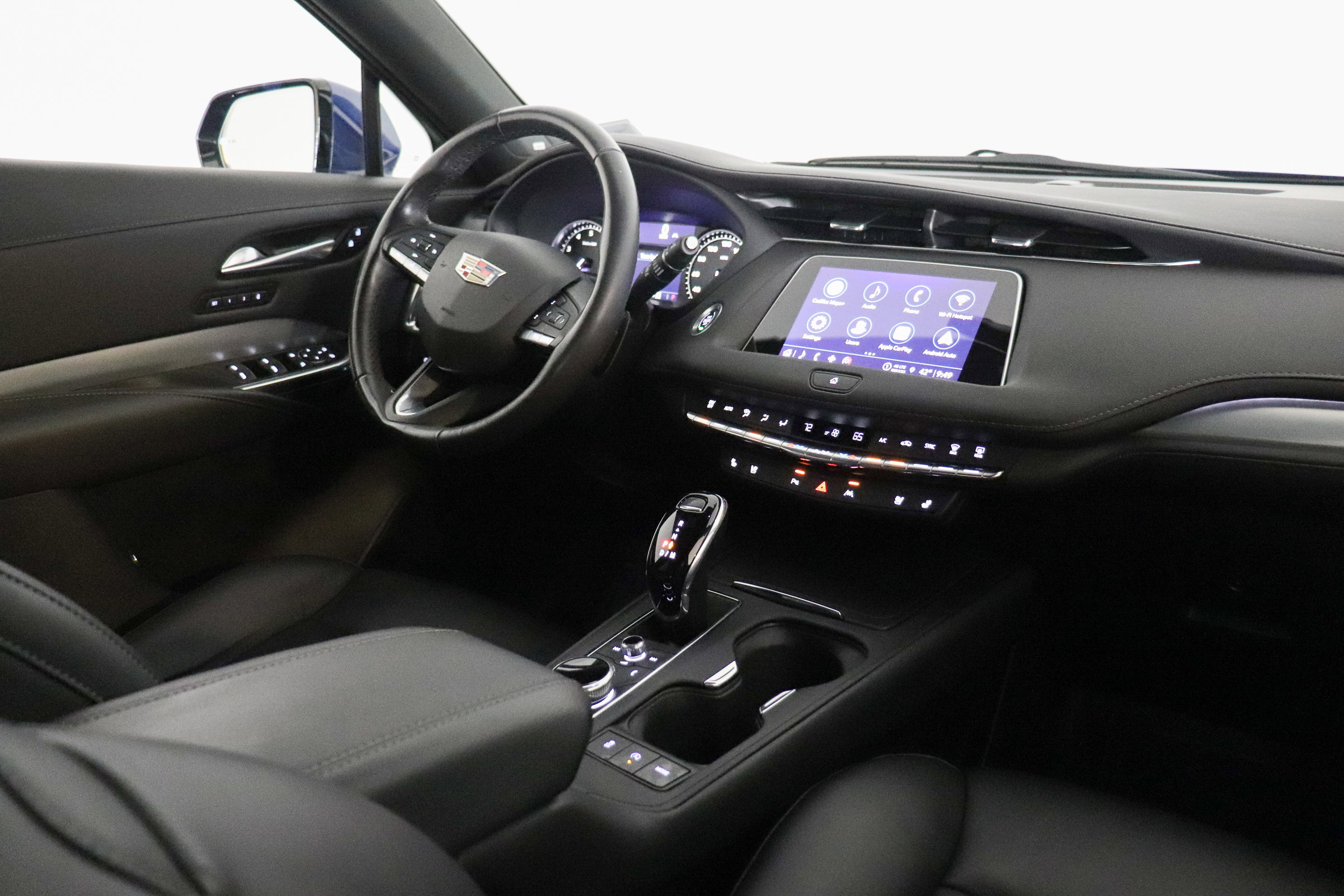 Used 2023 Cadillac XT4 Premium Luxury w/ Driver Assist Package AWD/4WD image 25