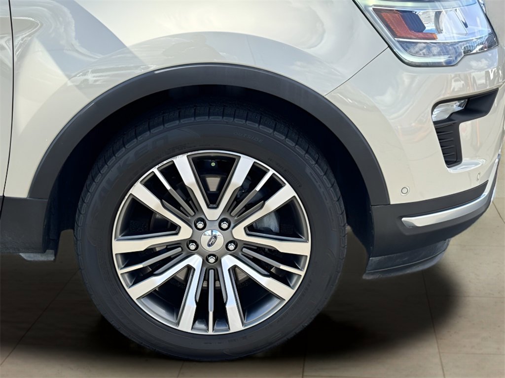 Used 2018 Ford Explorer Platinum image 45