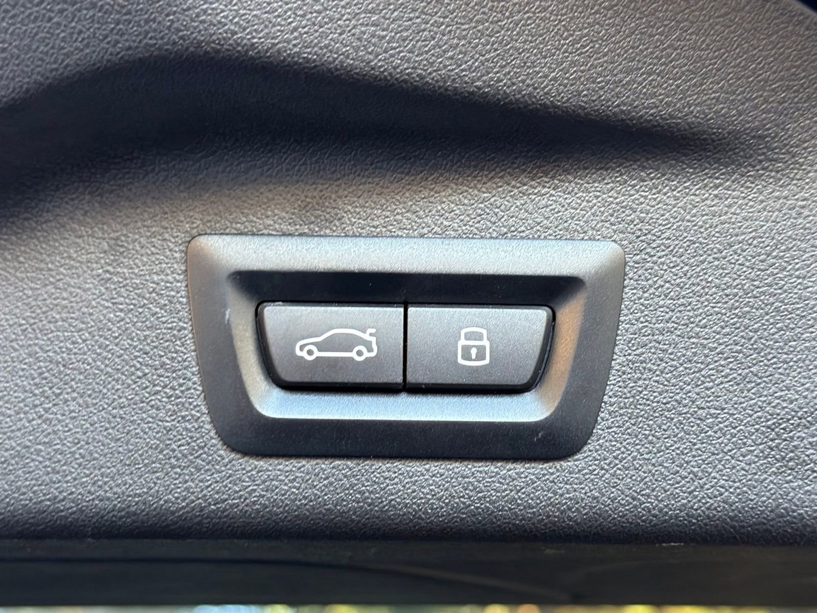 Certified 2024 BMW X7 M60i w/ Executive Package image 17