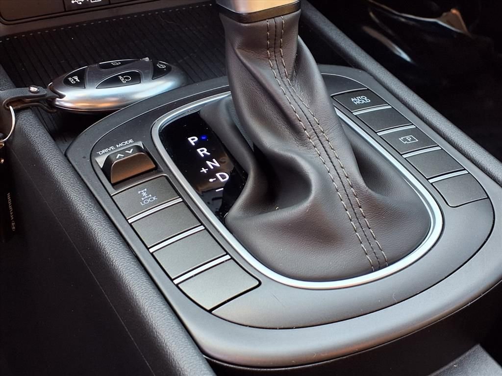 Used 2025 Hyundai Kona SE image 13