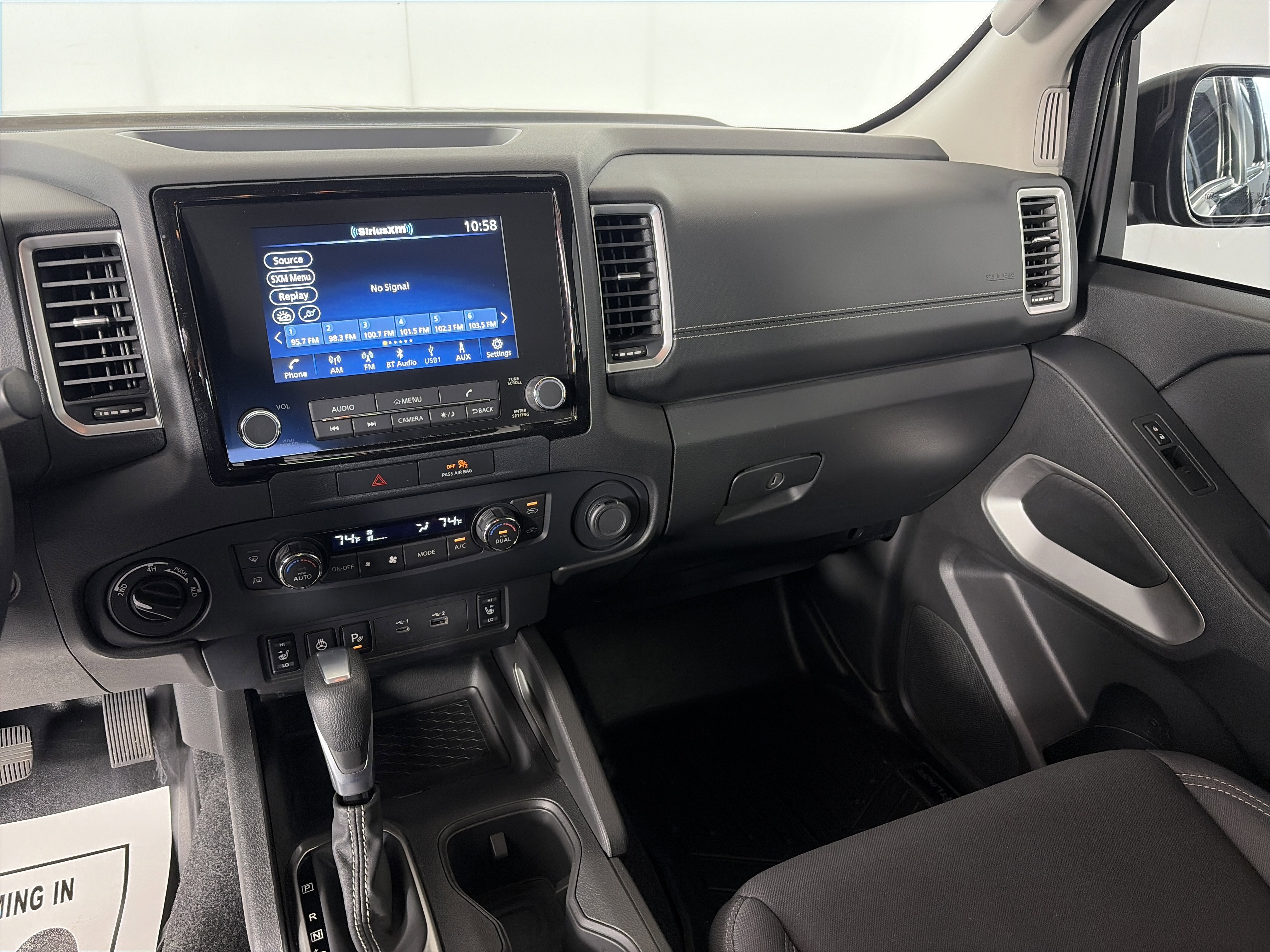 Used 2023 Nissan Frontier SV w/ SV Convenience Package AWD/4WD image 4