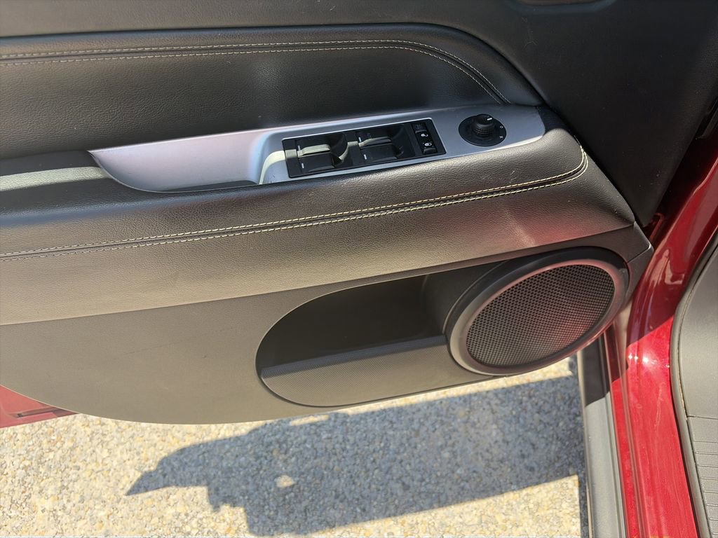 Used 2017 Jeep Compass High Altitude FWD image 18