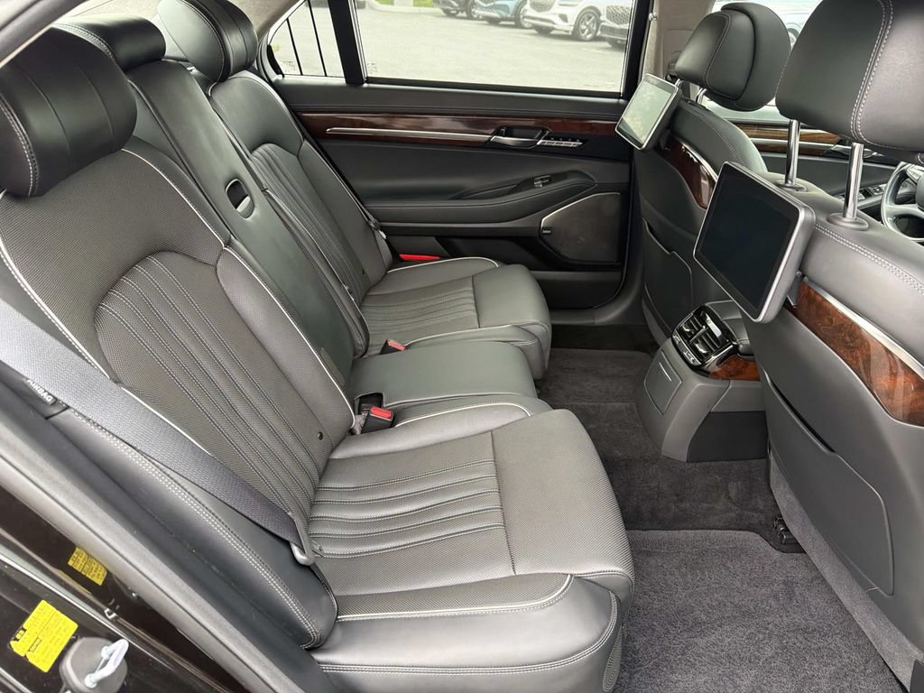 Used 2019 Genesis G90 5.0 Ultimate RWD image 19